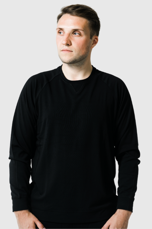 The Ease Pullover — Black